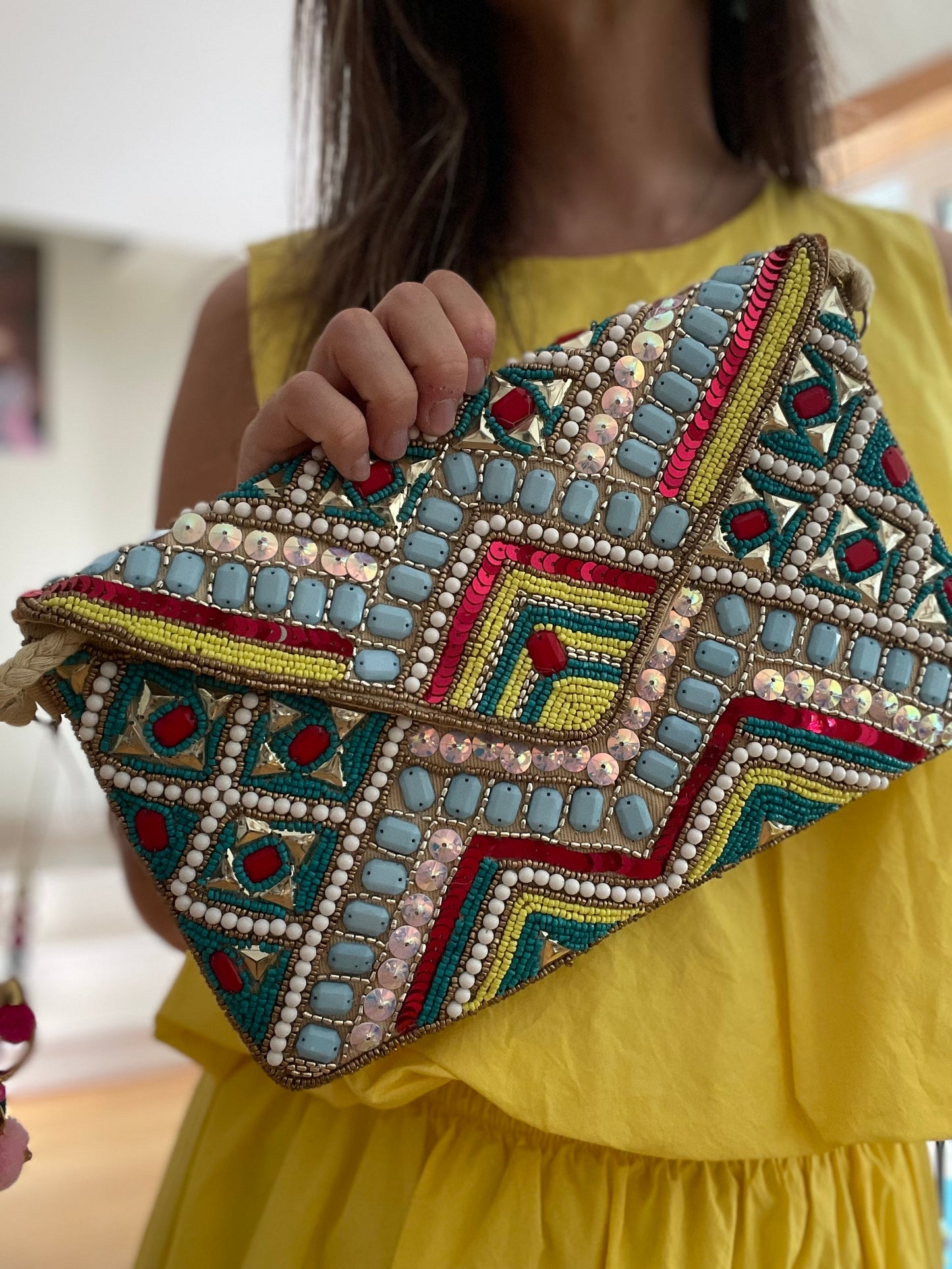 ÍNDIA | Clutch com pedras