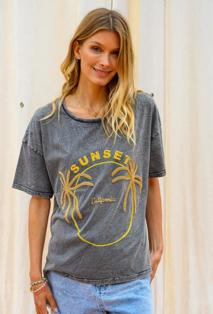 SUNSET | T-shirt com apliques