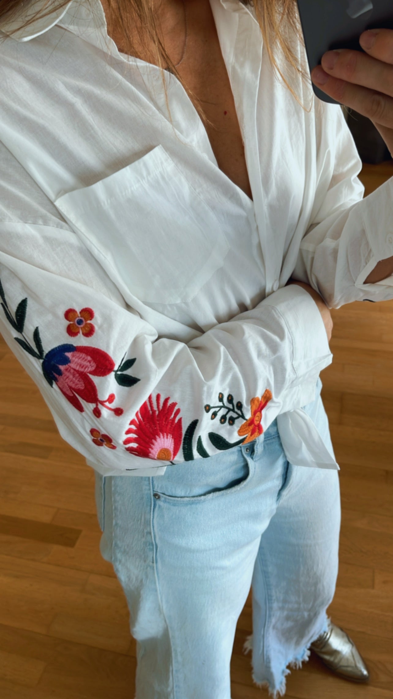 CARMO | Camisa com flores bordadas