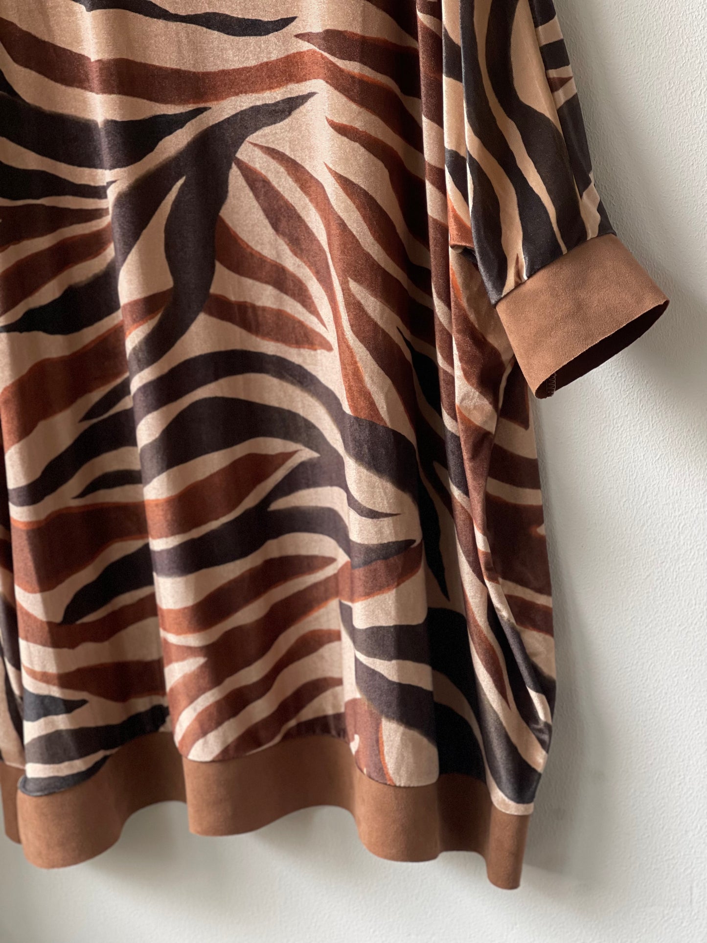 ZEBRA | Velvet dress